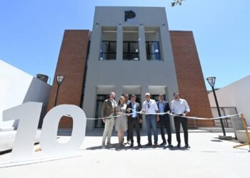 YA FUNCIONA LA OFICINA DE CARLOS CASARES EN LA NUEVA CASA DE LA PROVINCIA