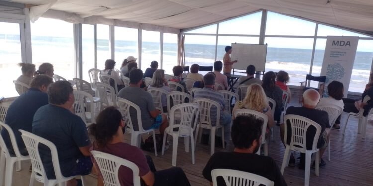 Se llevó a cabo una capacitación sobre huertas urbanas en San Bernardo