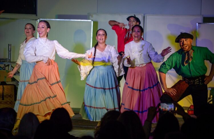 Se presentaron las obras finales de la carrera de Intérprete en Danzas Folklóricas y Tango de la UNA