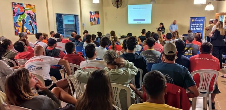 Se realizó una charla preventiva sobre el cuidado de la piel para guardavidas