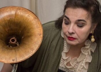 Teatro: Sonia Echeverría presenta “La suerte de la fea”