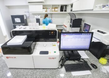 El Laboratorio del Hospital de Mar de Ajó con nuevo equipo realiza estudios de alta complejidad