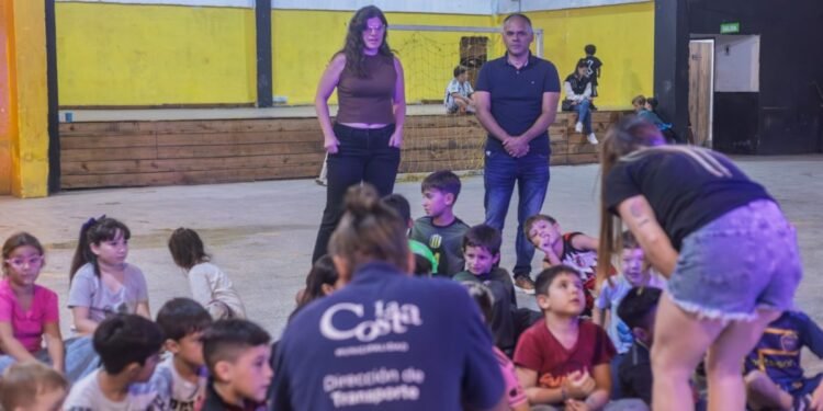 Jornada de Educación Vial en Villa Clelia: Prevención para Toda la Familia