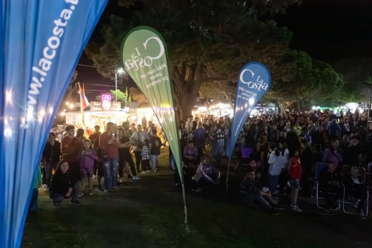 Santa Teresita celebró su 39ª Fiesta Aniversario