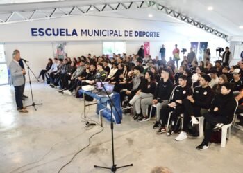 La Costa impulsa el futuro del deporte con una capacitación a cargo del profesor Horacio Anselmi en Santa Teresita