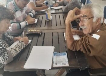 Talleres culturales y expresivos para personas adultas mayores