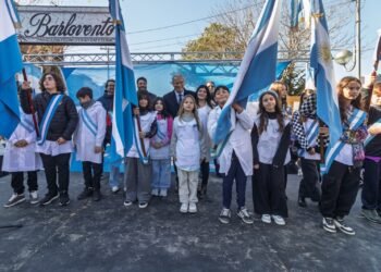 20 de Junio: 240 niñas y niños prometieron Lealtad a la Bandera