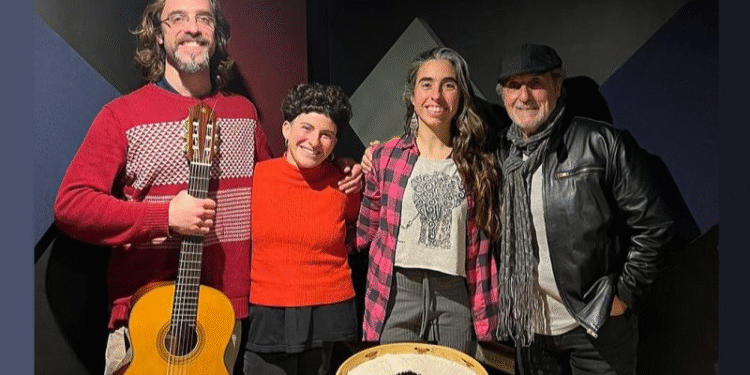 Noche de ritmos latinoamericanos en “Lo de Juan y Emi”