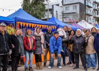 La Feria de Productores se muda a la Plaza del ACA en Mar de Ajó