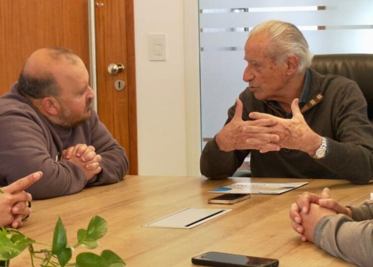 La Municipalidad de La Costa fortalece el vínculo con la Liga de Fútbol local y acompaña el desarrollo de sus selecciones