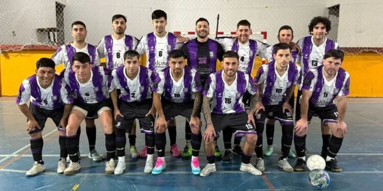 Jugó la selección de fútbol de La Costa, el Senior y el Futsal masculino y femenino