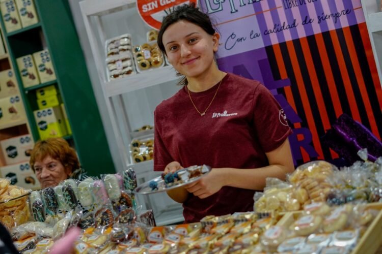 La Fiesta Provincial del Alfajor Costero volvió a convocar a miles de personas en su 11° edición