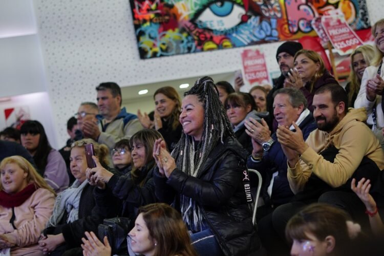 La Fiesta Provincial del Alfajor Costero volvió a convocar a miles de personas en su 11° edición