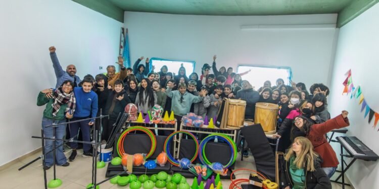 Ultiman detalles para la inauguración de nuevos espacios en la Escuela de Bellas Artes de Mar de Ajó