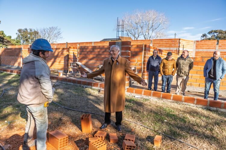 Ultiman detalles para la inauguración de nuevos espacios en la Escuela de Bellas Artes de Mar de Ajó