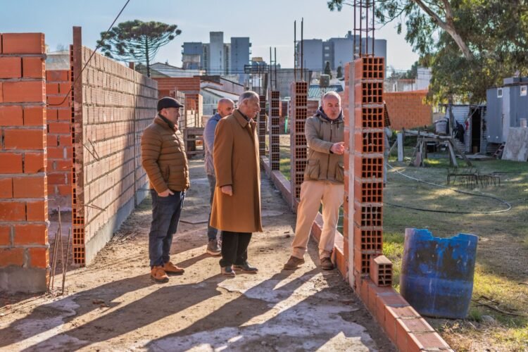 Ultiman detalles para la inauguración de nuevos espacios en la Escuela de Bellas Artes de Mar de Ajó