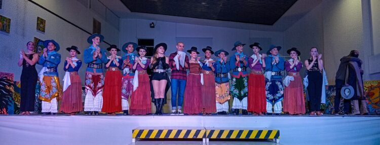 Velada artística en homenaje al Gral San Martín en Mar de Ajó