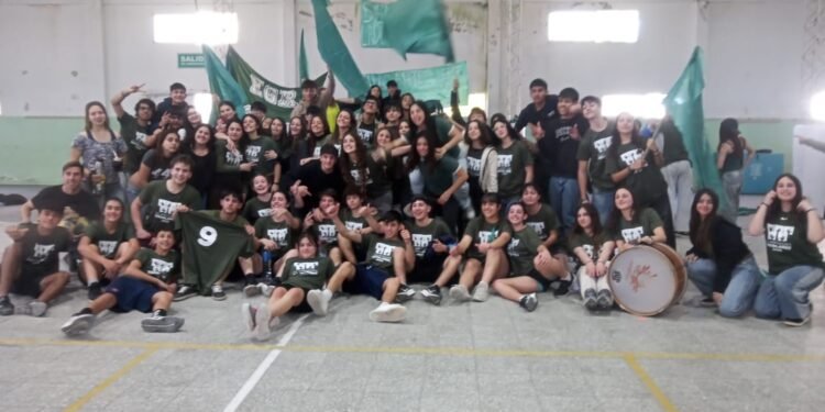 La Costa dio inicio a la 17ª edición de las Olimpiadas Escolares con más de 800 estudiantes en competencia