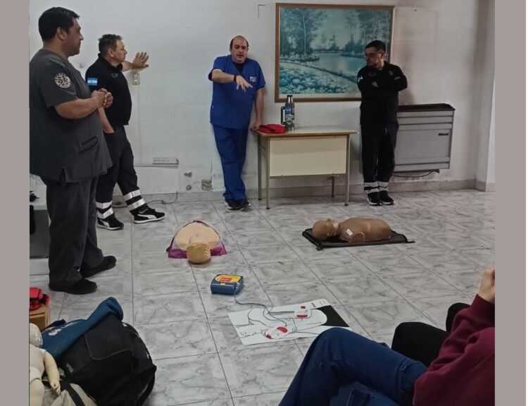Capacitación en Reanimación Cardiopulmonar en el Hospital de Mar de Ajó