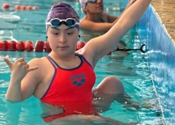 La nadadora costera Clara Lagos consolida su posición como triple campeona nacional en Entre Ríos