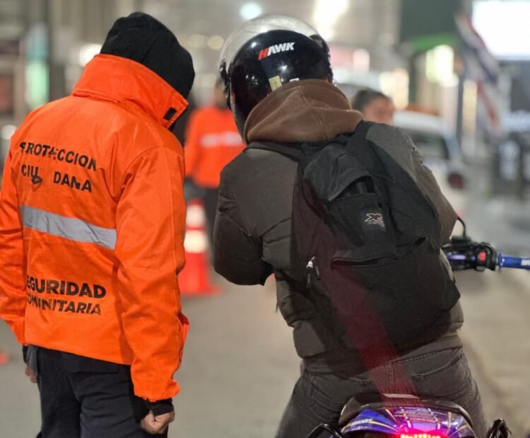 Operativo masivo de control de motos con escapes modificados en La Costa