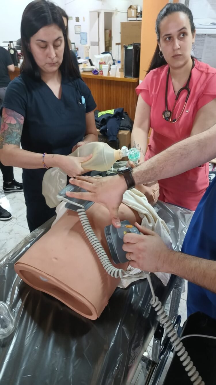 Capacitación en Reanimación Cardiopulmonar en el Hospital de Mar de Ajó
