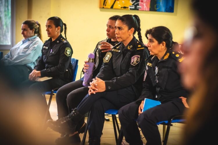 Encuentro de trabajo por la niñez: articulación entre el Servicio Local y comisarías de La Costa