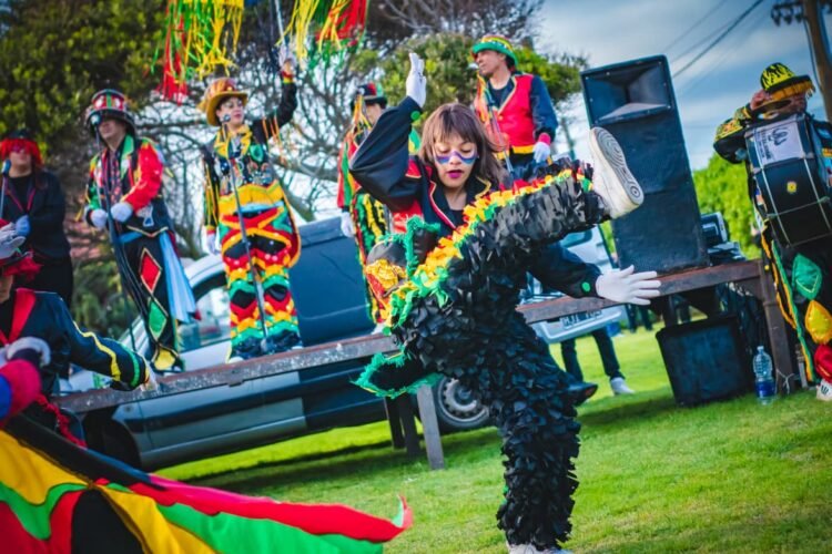 Santa Teresita vivió una multitudinaria y emotiva 11.ª edición de Mar de Lápices