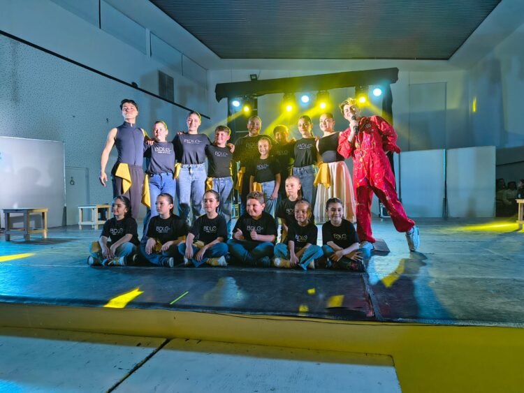 Más de 400 bailarines participaron de la tercera edición de Danza en el Mar Activa en Mar de Ajó