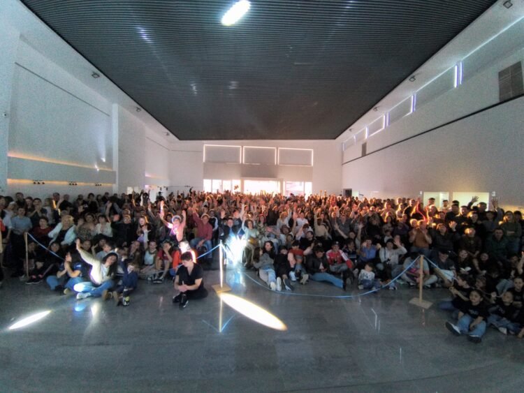 Más de 400 bailarines participaron de la tercera edición de Danza en el Mar Activa en Mar de Ajó
