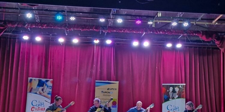 Lo de Juan y Emi presenta “Puentes Costeros”, cuarteto de guitarras en Santa Teresita