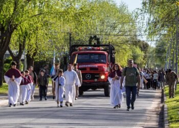 La comunidad celebró la fiesta patronal de Santa Teresita con una jornada de fe y participación