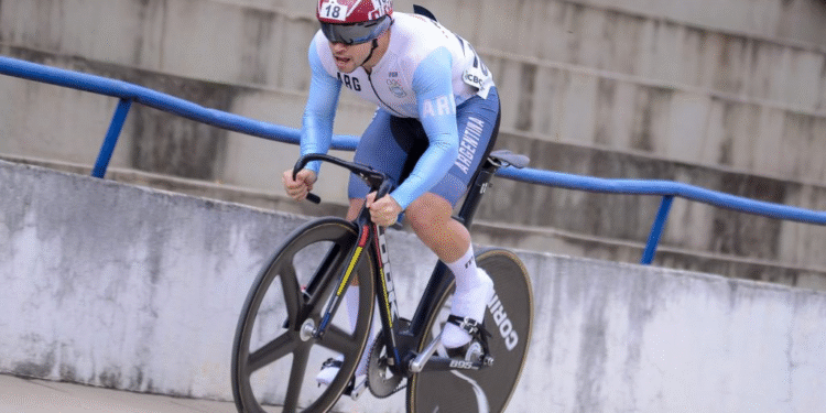 El costero Lucas Vilar representa a la Argentina en el Mundial de Ciclismo de Pista Élite en Chile