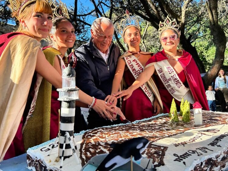 San Clemente celebró su 90 aniversario con la entronización del Santo Patrono y la bendición del Pórtico Histórico