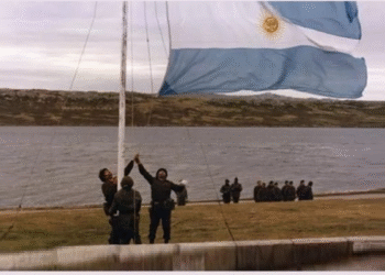 6 de noviembre: Aniversario del primer izamiento de la bandera argentina en las Islas Malvinas