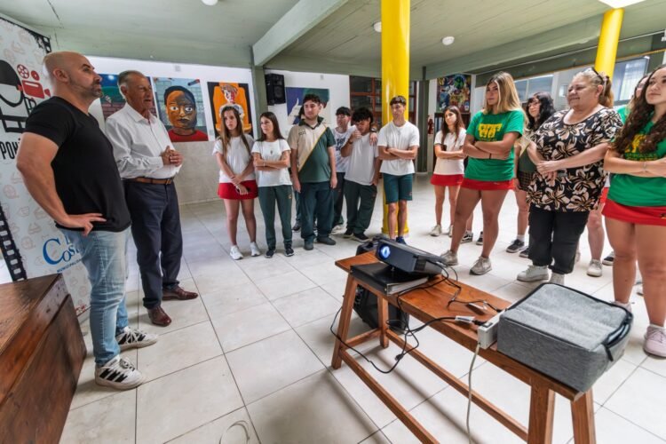 Se entregaron los premios a estudiantes ganadores de Poné Pausa y Olimpíadas Escolares 2025