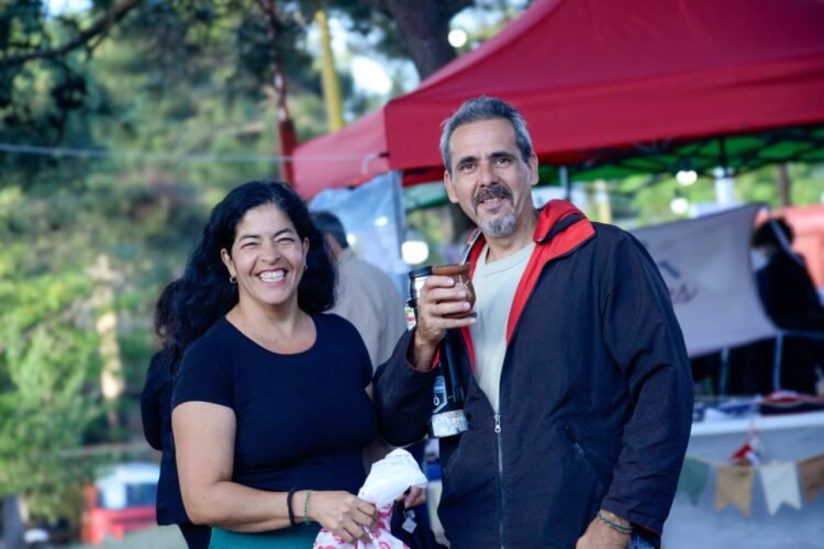 Nueva Atlantis vivió su fiesta con shows en vivo, paseo gastronómico y artesanos