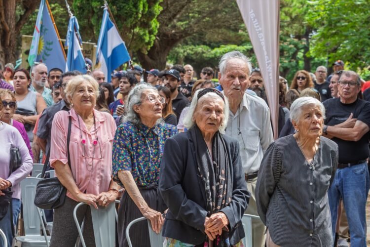 Mar de Ajó celebró sus 90 años con homenaje a sus pioneros y una fiesta popular