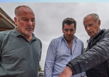 Infraestructura escolar: Juan de Jesús recorrió la construcción de la nueva Escuela Primaria N° 17 en Costa Chica