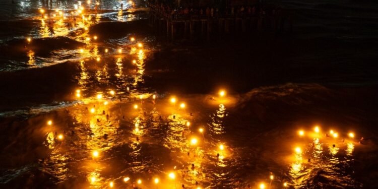 Se viene la tradicional antorchada de los guardavidas en San Bernardo