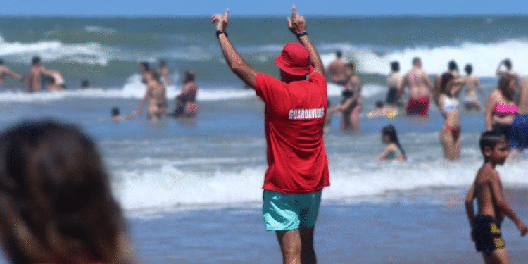 Con más de 600 guardavidas, continúa el Operativo de Seguridad en Playa