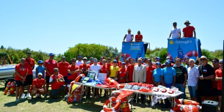 Entrega de equipamiento para fortalecer el operativo de seguridad en playas del Partido de La Costa