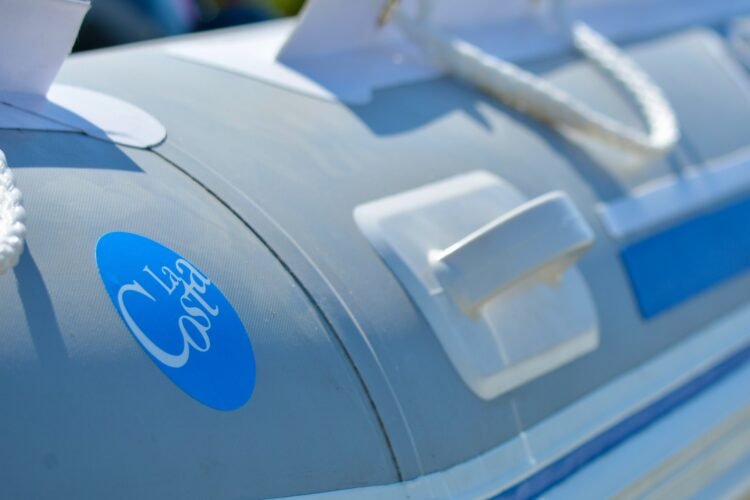 Entrega de equipamiento para fortalecer el operativo de seguridad en playas del Partido de La Costa