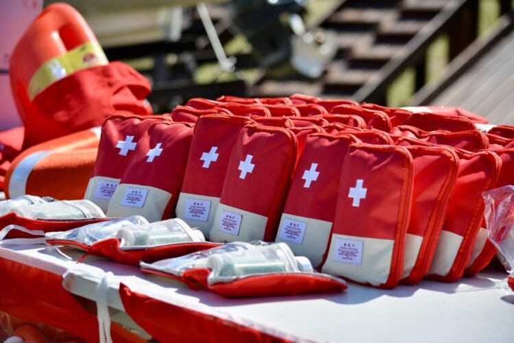 Entrega de equipamiento para fortalecer el operativo de seguridad en playas del Partido de La Costa