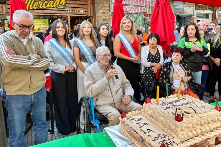 Con un emotivo acto en la Vereda Alta, San Bernardo celebró 82 años de historiaCon un emotivo acto en la Vereda Alta, San Bernardo celebró 82 años de historia