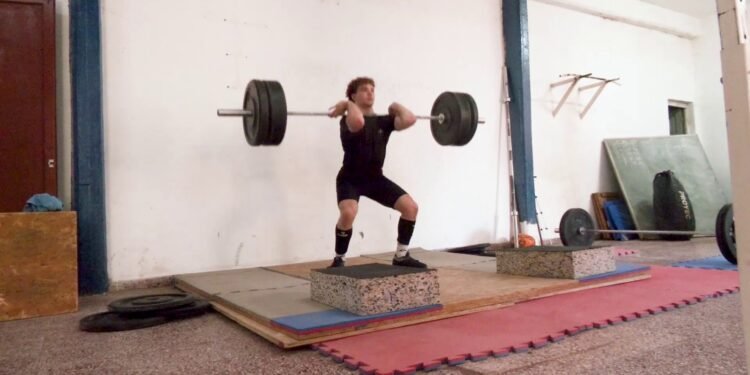 Trabajos físicos y planificación anual de deportistas del Centro Municipal de Alto Rendimiento