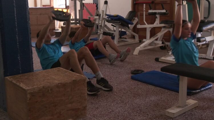 Trabajos físicos y planificación anual de deportistas del Centro Municipal de Alto Rendimiento