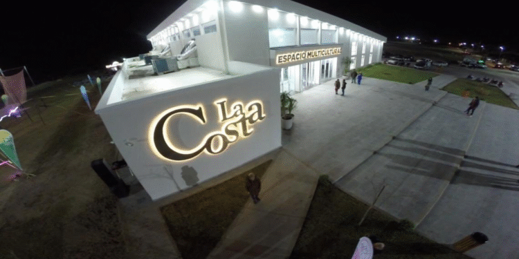 Última función de “Adela, todavía estoy acá” en el Multicultural de Mar de Ajó