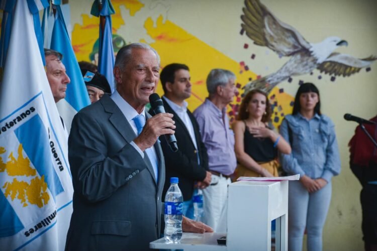 Con un emotivo acto, La Costa rindió homenaje a los Veteranos y los Caídos en Malvinas