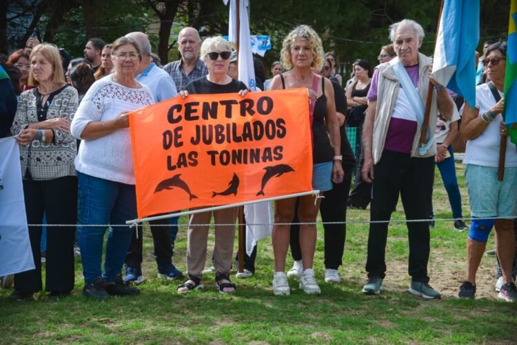 Con un emotivo acto, La Costa rindió homenaje a los Veteranos y los Caídos en Malvinas